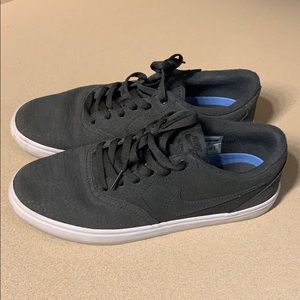Men’s Nike Shoes , Great Condition , Size 9.5